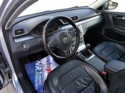 Volkswagen Passat full