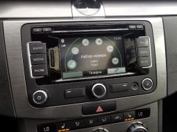 Volkswagen Passat full