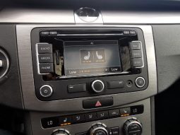 Volkswagen Passat full