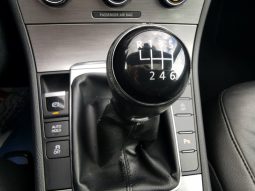 Volkswagen Passat full