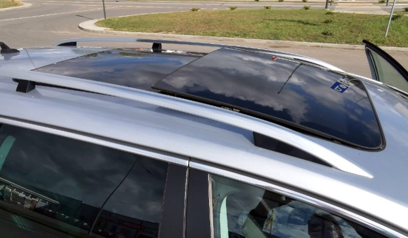 Volkswagen Passat full