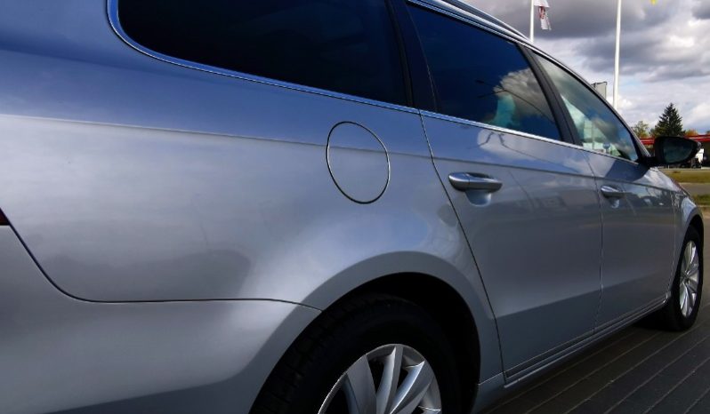 Volkswagen Passat full