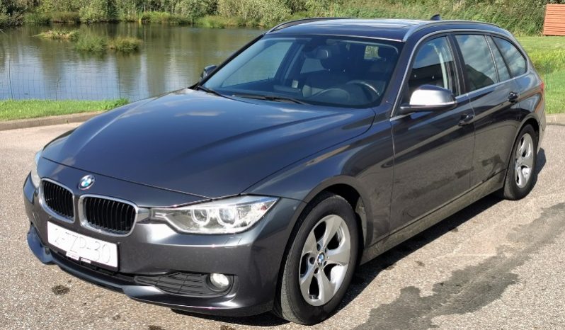 BMW 320 full