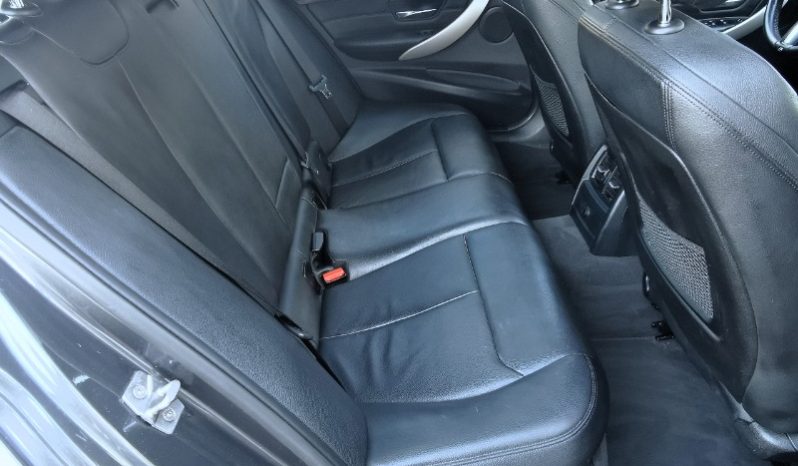 BMW 320 full