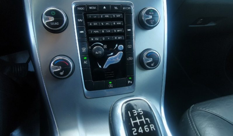 Volvo V60 2015 full