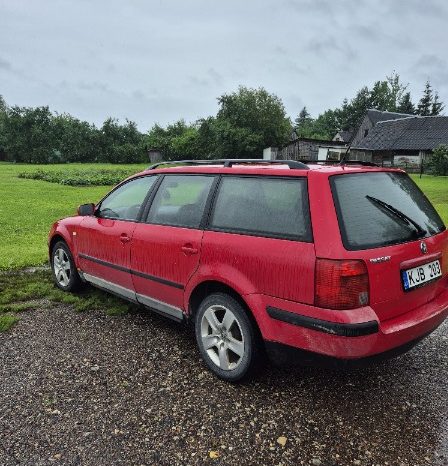 Volkswagen Passat 2000 full