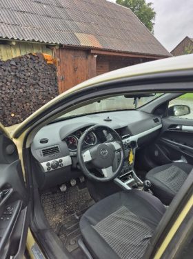 Opel (Astra) 2004