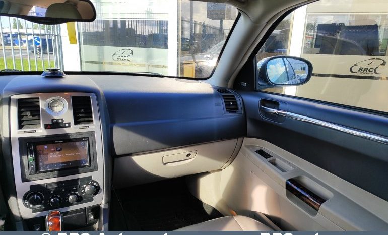 Chrysler 300 C 3.5 i V6 AWD 2005 full