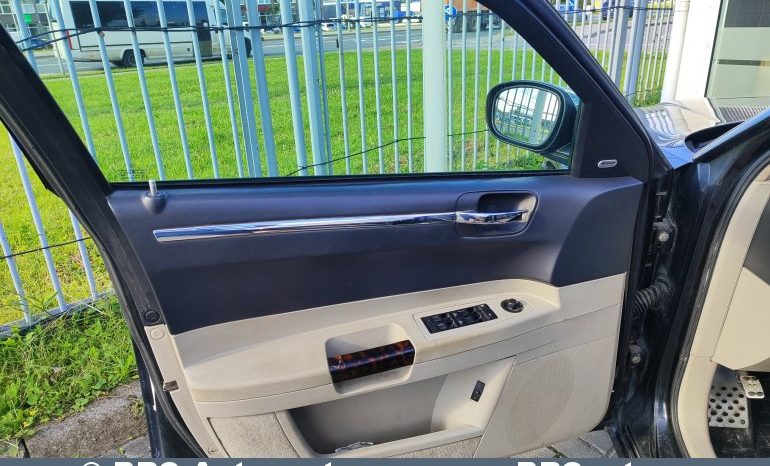 Chrysler 300 C 3.5 i V6 AWD 2005 full
