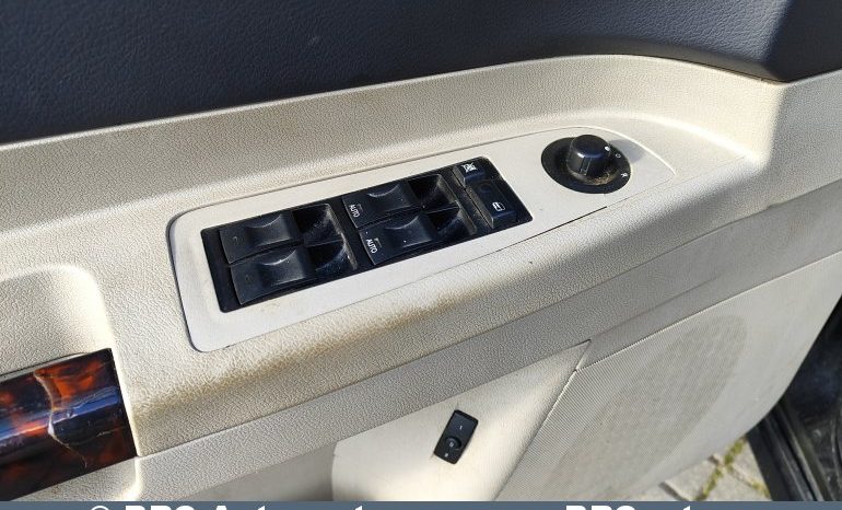 Chrysler 300 C 3.5 i V6 AWD 2005 full