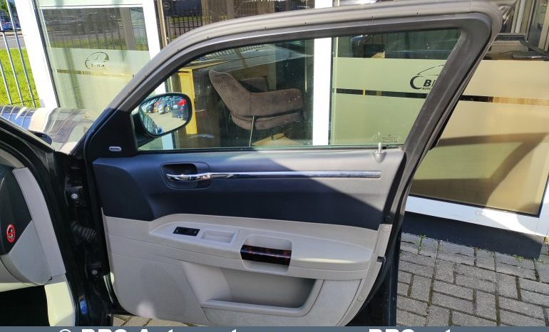 Chrysler 300 C 3.5 i V6 AWD 2005 full