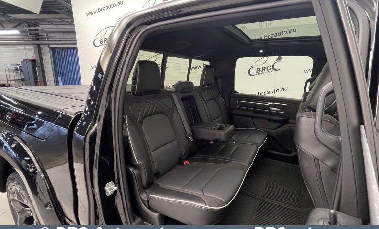 Dodge Ram 1500 Big Horn 4X4 Automatas 2023 full