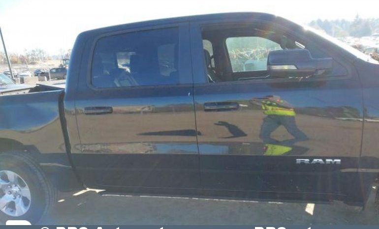 Dodge Ram 1500 Big Horn 4X4 Automatas 2023 full
