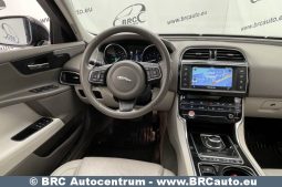 Jaguar XE 2.0i Prestige Automatas 2017 full