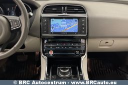 Jaguar XE 2.0i Prestige Automatas 2017 full