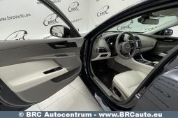 Jaguar XE 2.0i Prestige Automatas 2017 full