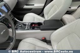 Jaguar XE 2.0i Prestige Automatas 2017 full