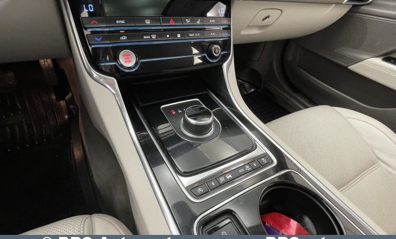 Jaguar XE 2.0i Prestige Automatas 2017 full