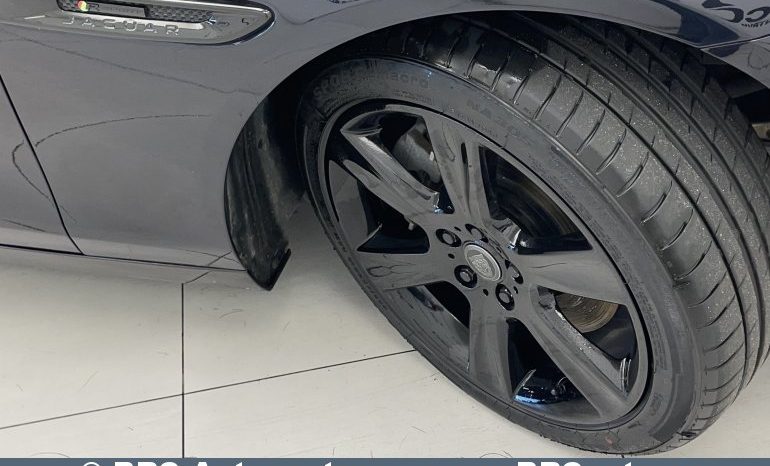 Jaguar XE 2.0i Prestige Automatas 2017 full