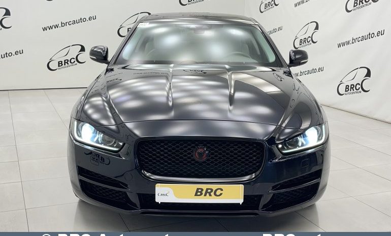 Jaguar XE 2.0i Prestige Automatas 2017 full