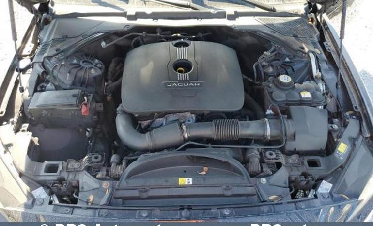 Jaguar XE 2.0i Prestige Automatas 2017 full