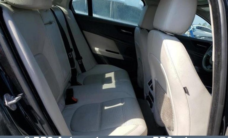 Jaguar XE 2.0i Prestige Automatas 2017 full