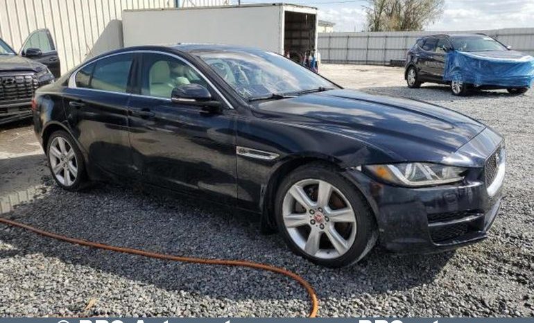 Jaguar XE 2.0i Prestige Automatas 2017 full