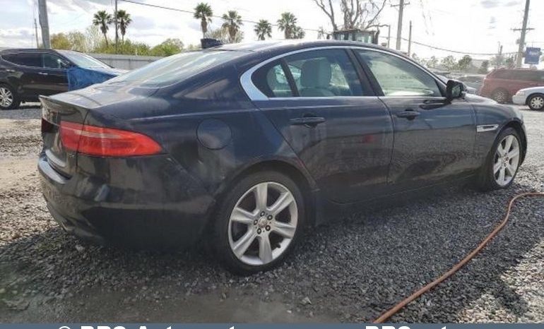 Jaguar XE 2.0i Prestige Automatas 2017 full