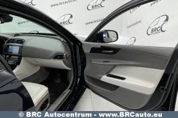 Jaguar XE 2.0i Prestige Automatas 2017 full