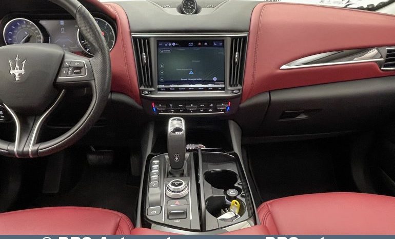 Maserati Levante 3.0 Automatas 2022 full