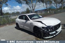 Maserati Levante 3.0 Automatas 2022 full