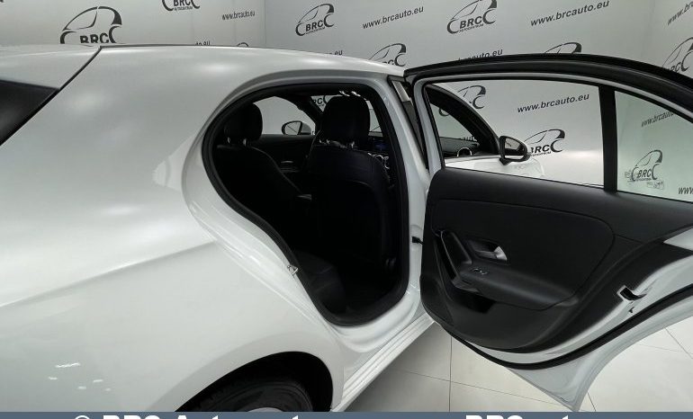 Mercedes-Benz A 180 Automatas 2019 full