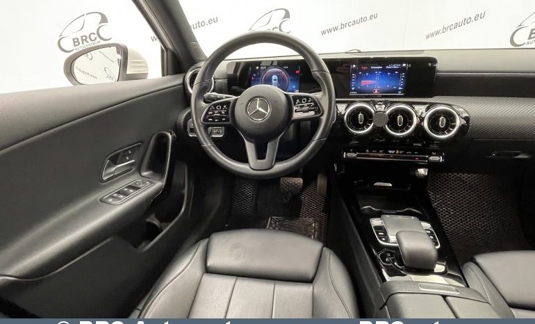 Mercedes-Benz A 180 Automatas 2019 full