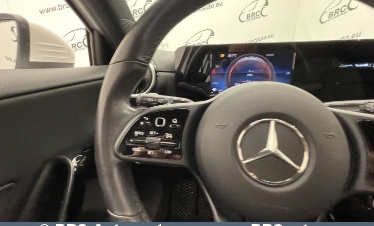 Mercedes-Benz A 180 Automatas 2019 full