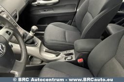 Toyota Auris 1.6 VVT-i Linea Sol Advanced 2012 full