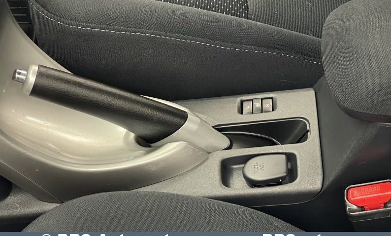 Toyota Auris 1.6 VVT-i Linea Sol Advanced 2012 full
