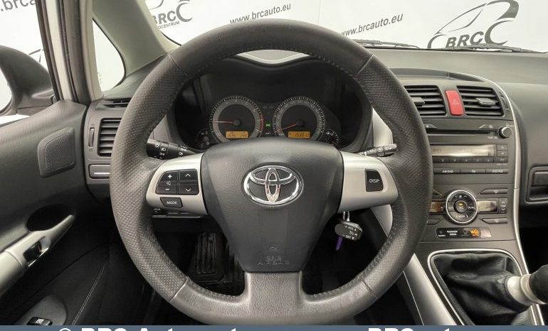 Toyota Auris 1.6 VVT-i Linea Sol Advanced 2012 full
