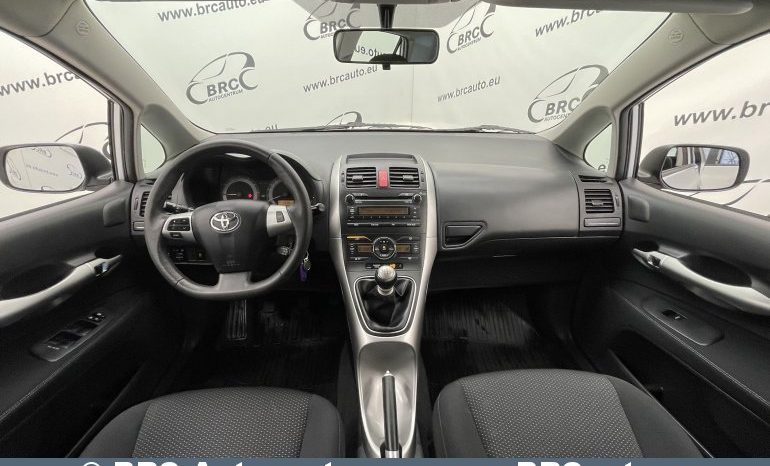 Toyota Auris 1.6 VVT-i Linea Sol Advanced 2012 full