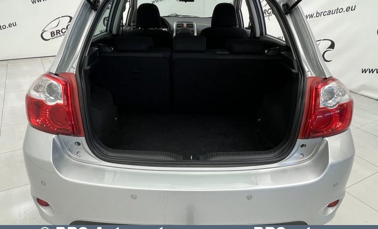 Toyota Auris 1.6 VVT-i Linea Sol Advanced 2012 full