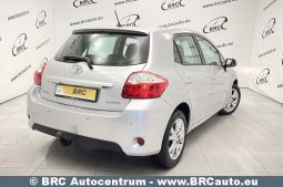 Toyota Auris 1.6 VVT-i Linea Sol Advanced 2012 full