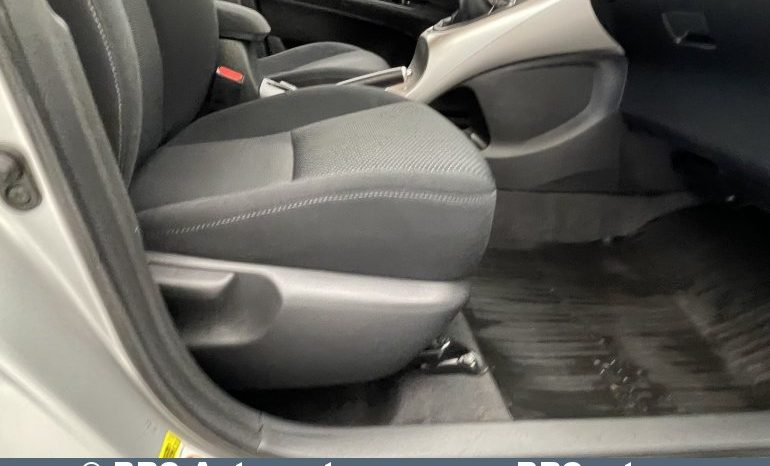 Toyota Auris 1.6 VVT-i Linea Sol Advanced 2012 full