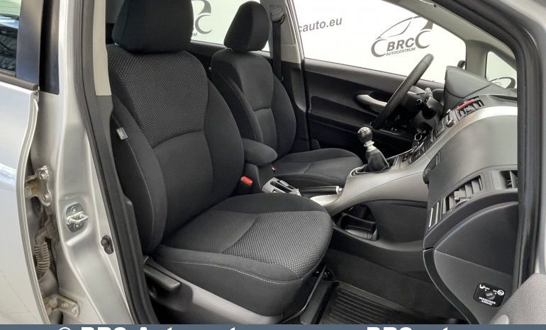 Toyota Auris 1.6 VVT-i Linea Sol Advanced 2012 full