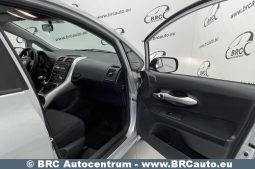 Toyota Auris 1.6 VVT-i Linea Sol Advanced 2012 full