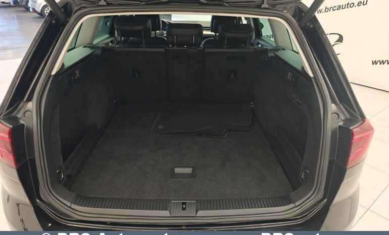 Volkswagen Passat 2.0TDI Elegance Automatas 2021 full