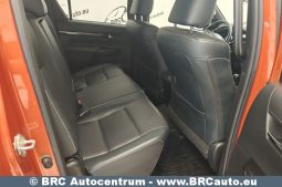 Toyota Hilux Double Cab 2.4 D-4D Anniversary Edition 4WD AT 2019 full