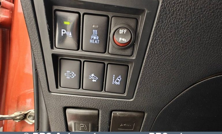 Toyota Hilux Double Cab 2.4 D-4D Anniversary Edition 4WD AT 2019 full
