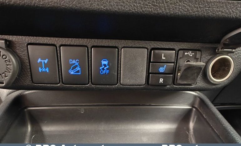 Toyota Hilux Double Cab 2.4 D-4D Anniversary Edition 4WD AT 2019 full