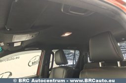 Toyota Hilux Double Cab 2.4 D-4D Anniversary Edition 4WD AT 2019 full