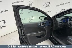 Chrysler 200 S 2.4i Tigershark Automatas 2016 full