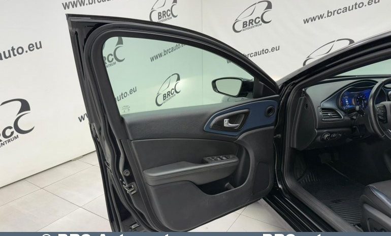 Chrysler 200 S 2.4i Tigershark Automatas 2016 full